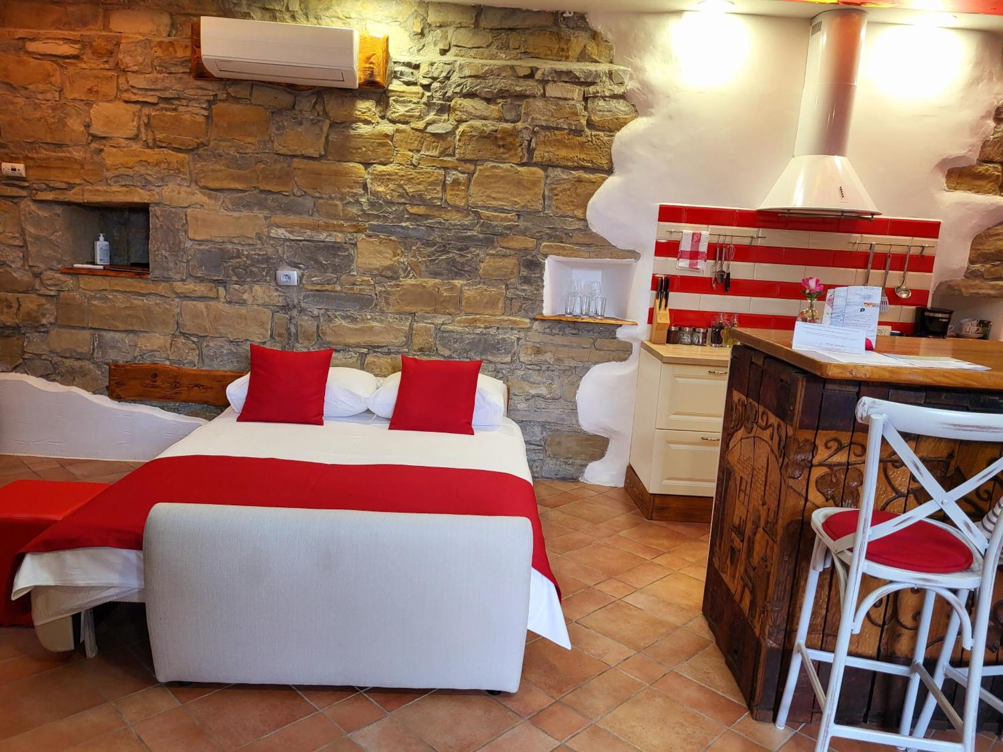 Touristfarm - Apartments "Red Fairytale" มาเรซิเก ภายนอก รูปภาพ
