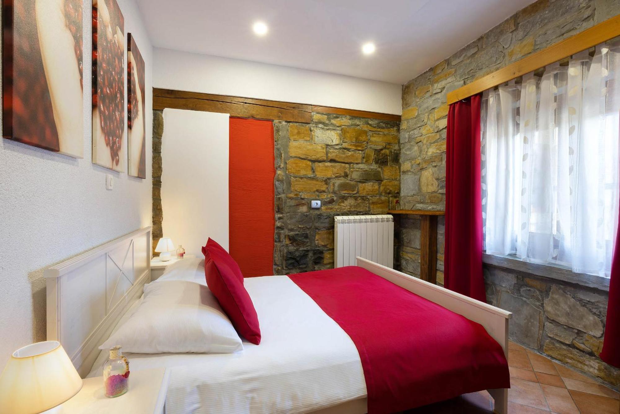 Touristfarm - Apartments "Red Fairytale" มาเรซิเก ห้อง รูปภาพ