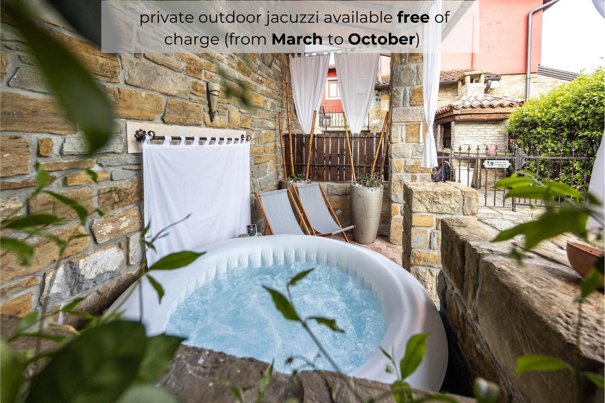 Touristfarm - Apartments "Red Fairytale" มาเรซิเก ภายนอก รูปภาพ